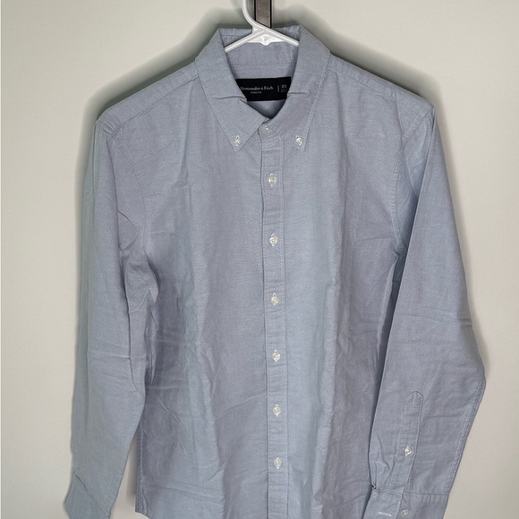 Abercrombie & Fitch Blue Casual Button Down Shirt - Picture 2 of 7
